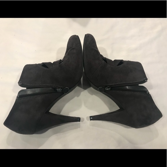 Simply Vera Moas Grey Booties - Picture 6 of 8